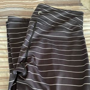 Zyia leggings light and tight